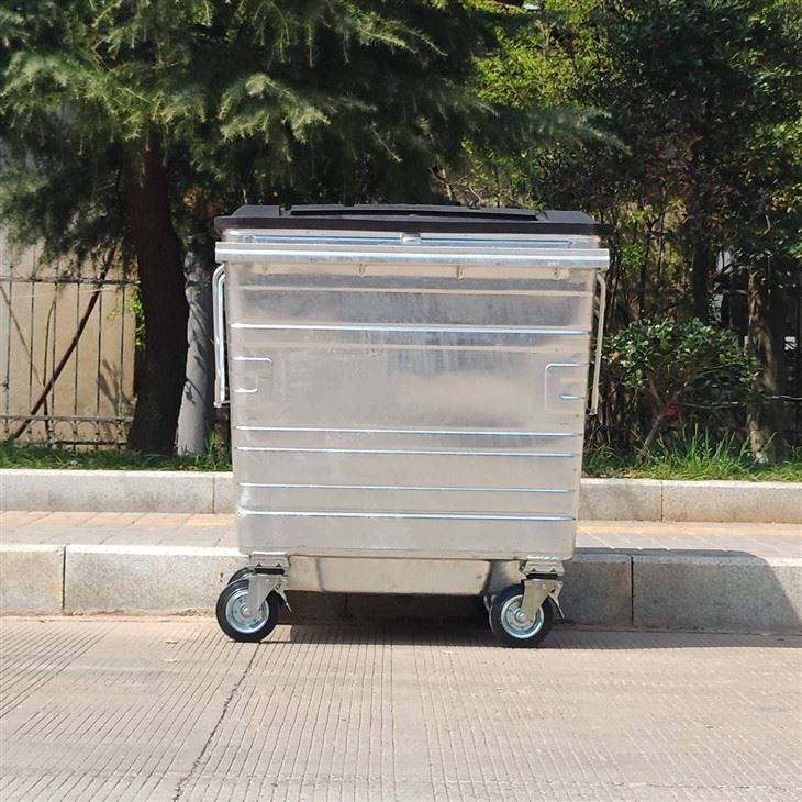 Indoor Metal Trash Can With Lid